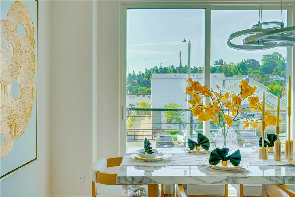 712 N Chestnut Avenue 2, Los Angeles, California 90042 home-pic-22